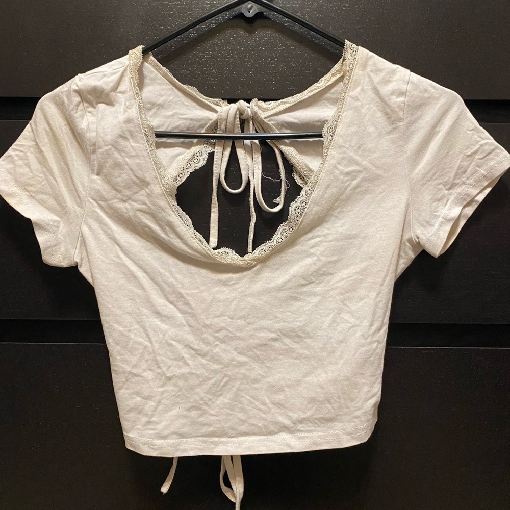 Open back v-neck laced crop top